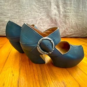 Whimsical Fluevog Prepare Mary Janes 💙🦋